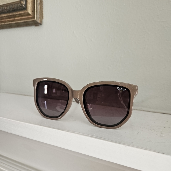 NWOT Quay Coffee Run Sunglasses - Picture 2 of 8